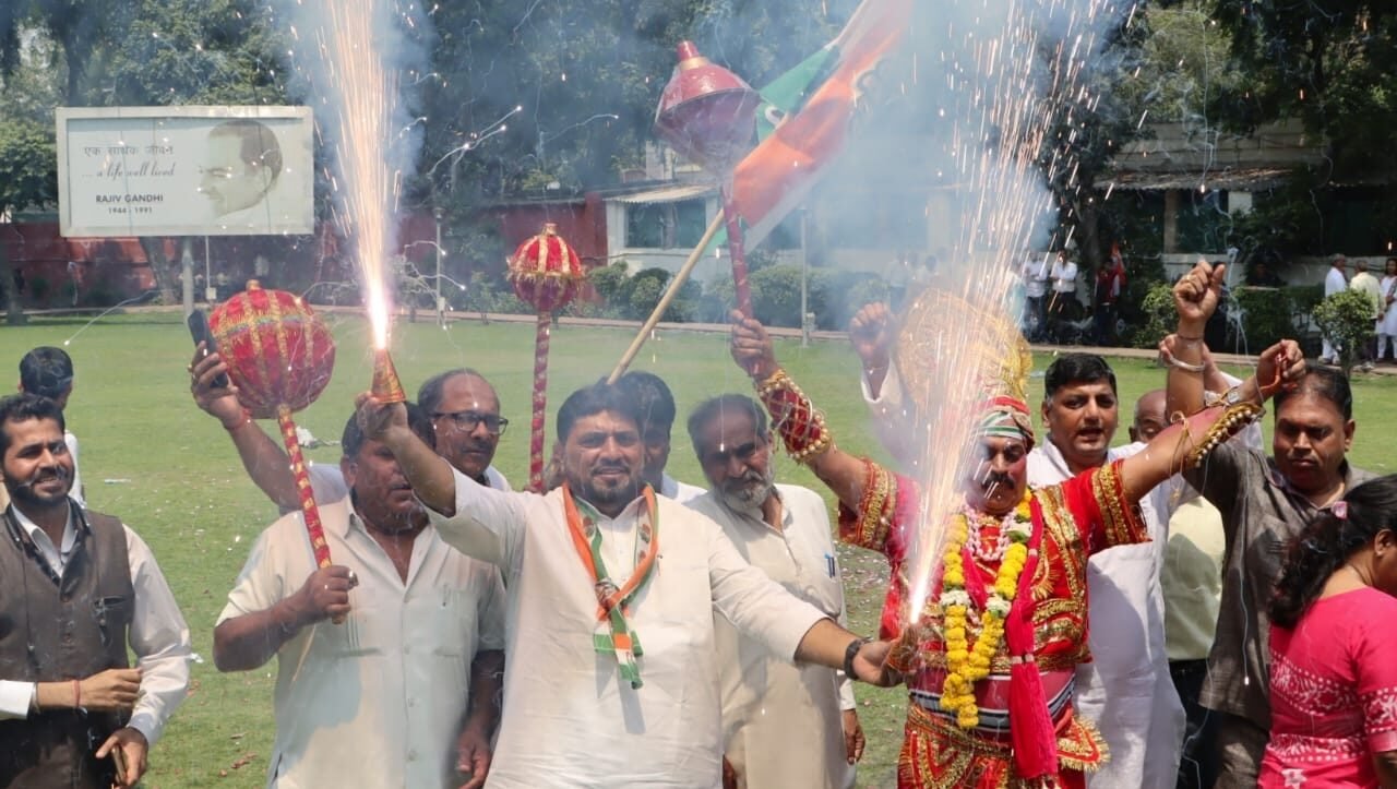 Congress party spotter during celebration