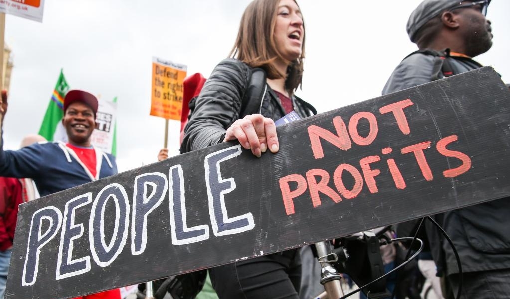 Health workers demonstrate in central London