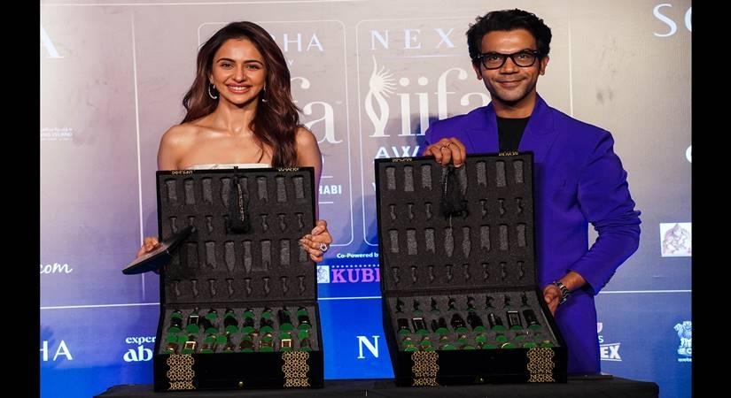 Rakul Preet Singh & Rajkummar Rao unveil the IIFA 2023 invitation box