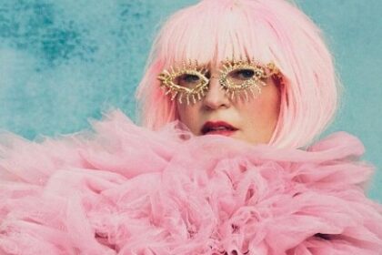 Singer Sia Furler