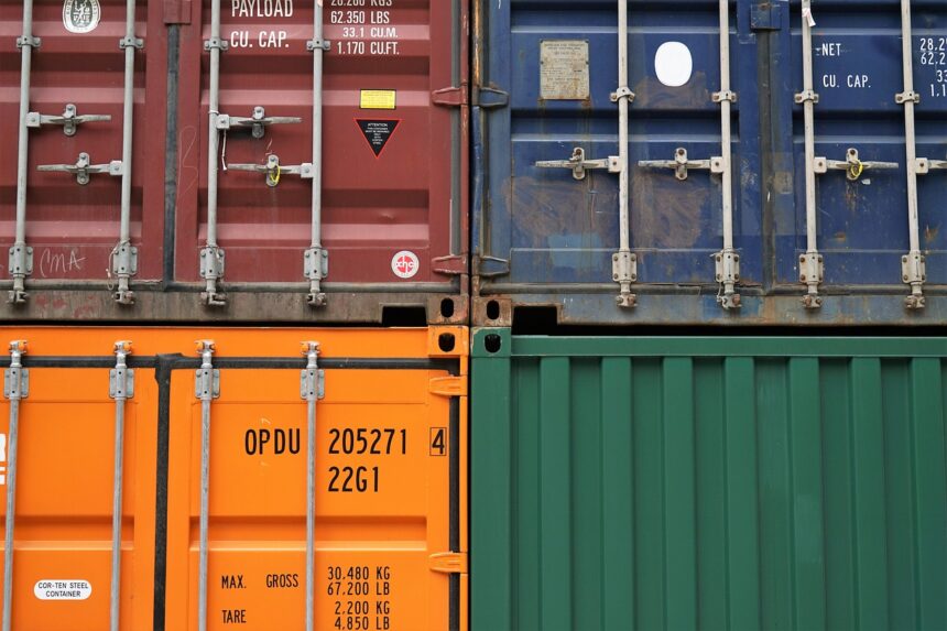 Storage container