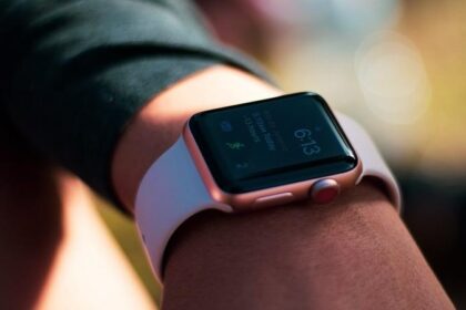 The Top 7 Fitness Trackers for Running Enthusiasts