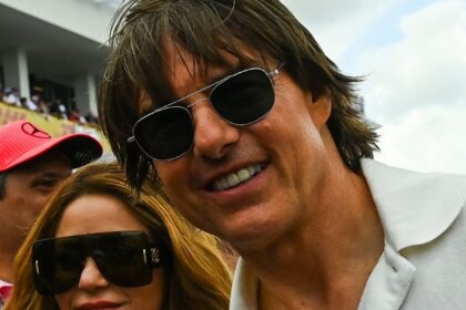 Tom Cruise, Shakira