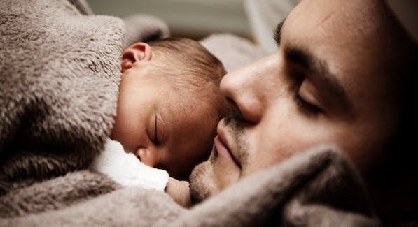 Dads play key role in supporting breastfeeding, safe infant sleep: Study