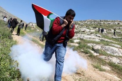 Palestinian protesters clash with Israeli soldiers in Beit Dajan