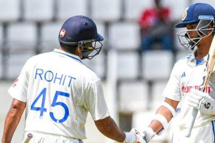 Yashasvi Jaiswal (right) and Rohit Sharma