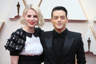 Rami Malek (R) and Lucy Boynton