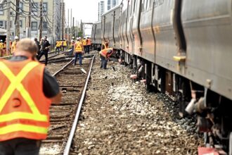 train derails