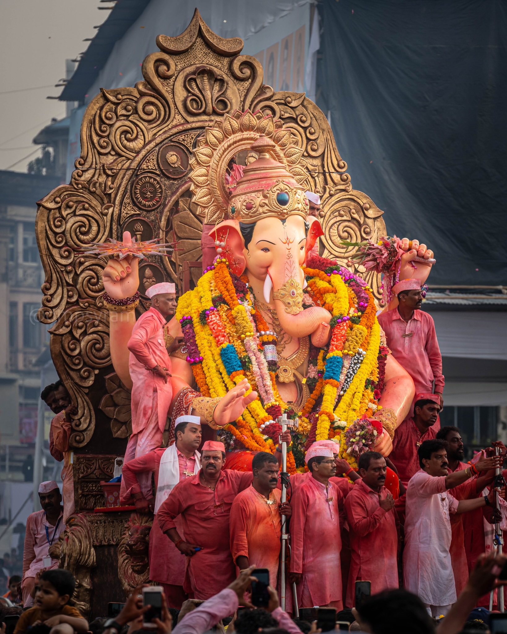 Ganpati Visarjan (pic credit ompsyram Twitter )