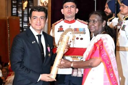 Ajith Kumar receives Padma Bhushan from President Droupadi Murmu