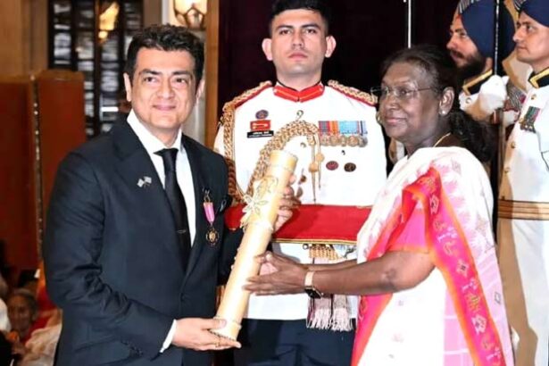 Ajith Kumar receives Padma Bhushan from President Droupadi Murmu