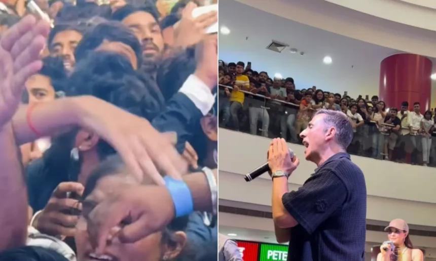 Akshay Kumar requests fans at Pune mall